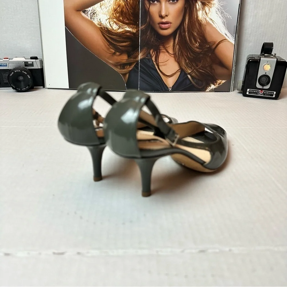 Vintage 90s Giorgio Armani Slingback Heels |  Olive Leather Quiet Luxury Pumps
